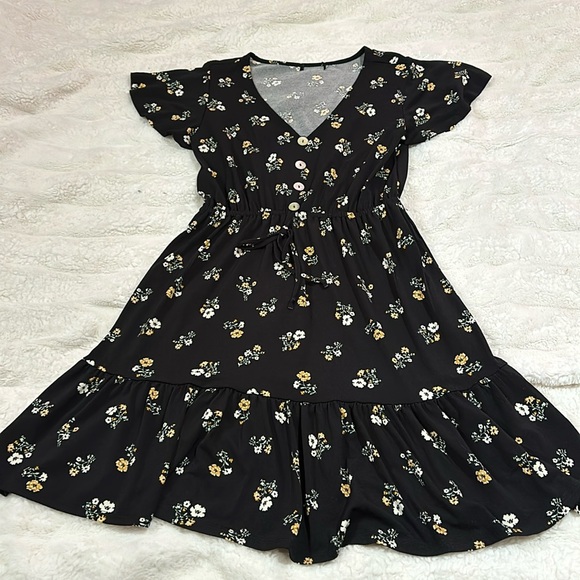 Black floral sun dress - Picture 1 of 5